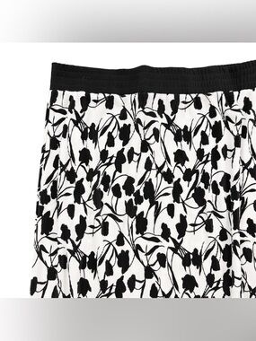 Leota Black and White Floral Pleated Skirt XXL